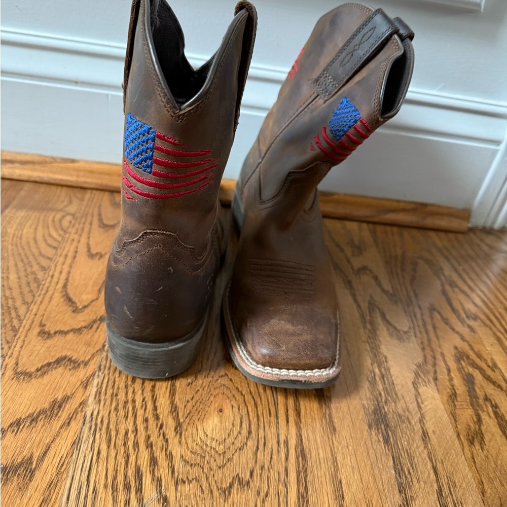 Ariat American flag boys boots size 2